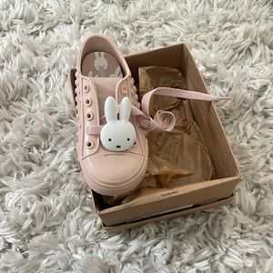 never worn mini melissa rubber bunny shoes!